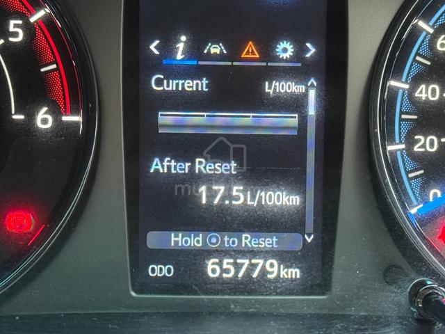 2023 Toyota HILUX 2.8 ROGUE 1 OWNER GOOD CONDITION - 3