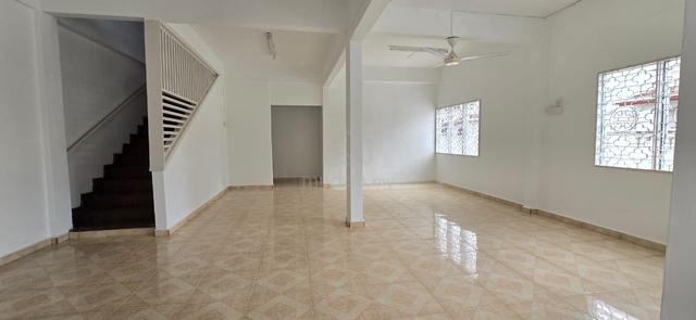 Sri Kuantan Double Storey Corner House for rent 5
