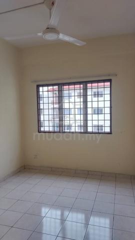 Selesa I-Resort Apartment 1