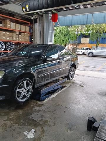 2003 Mercedes Benz E270 CDI AVNTGDE HIGH - 1