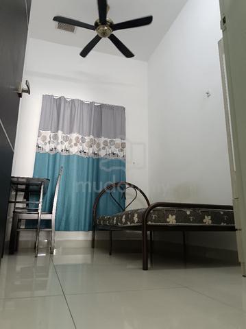 Single Room, WiFi & Windows  1