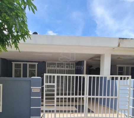 Rumah utk di sewa Durian Tunggal- Kemasukan segera 1