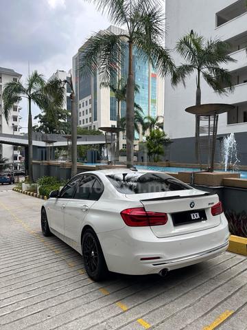 2018 BMW 318i Luxury Sedan | Direct Owner - 3
