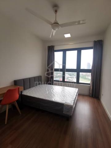 Master Room For Rent at M Vertica 1