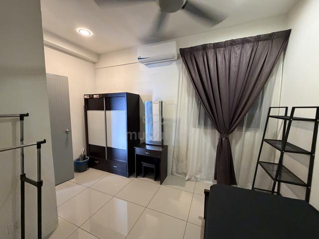 Silk Residence- Bilik Tengah 1