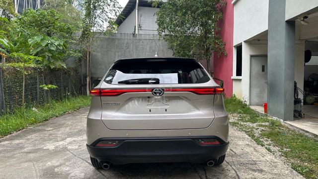 $129k 2023 Toyota HARRIER 2.0 S Rose Gold - 4