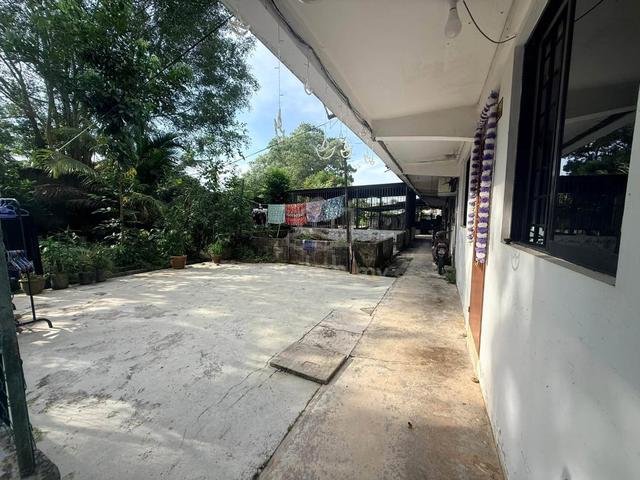 Flat Taman Ungku Tun Aminah 1