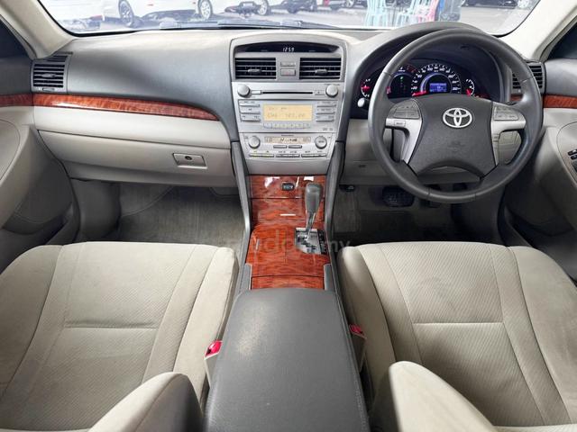 ONLY ONE OWNER 2011 Toyota CAMRY 2.0 E FACELIFT - 5