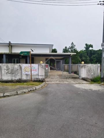 HOUSE for sales TAMAN MATANG JAYA Single storey corner 1