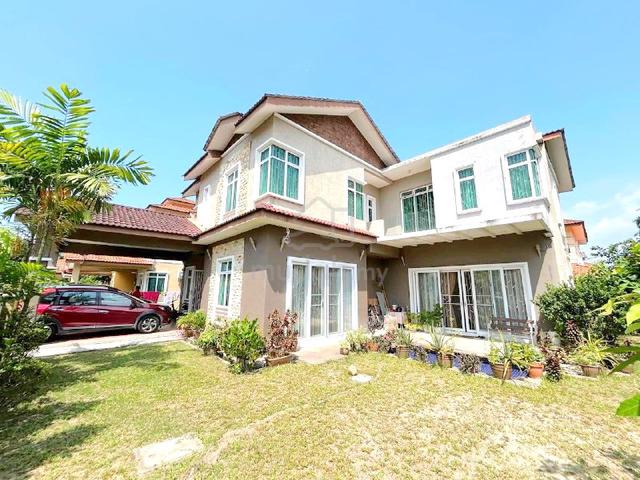 RENOVATED✅Double Storey Bungalow Desa Pinggiran Putra Kajang 1