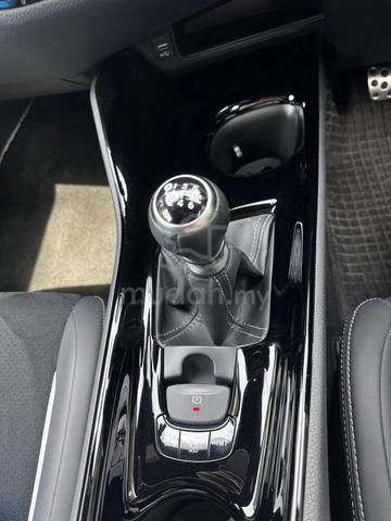 Toyota C-HR 1.2 S-T GR SPORT (M) - 4