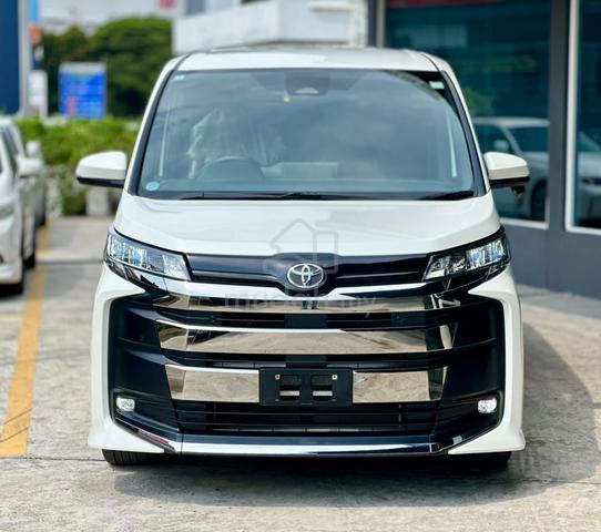2022 Toyota NOAH 2.0 SZ (A) POWER DOOR FAMILY MPV - 2
