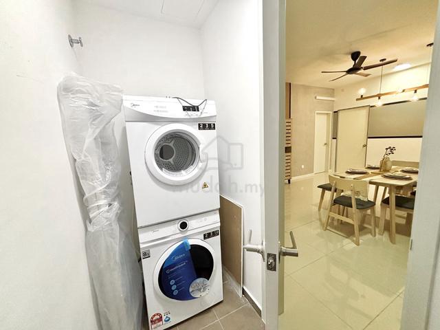 PREMIUM LUXURY ROOM IN AMPANG! 💎 QUEEN ROOM FOR Mix Gender Unit 1