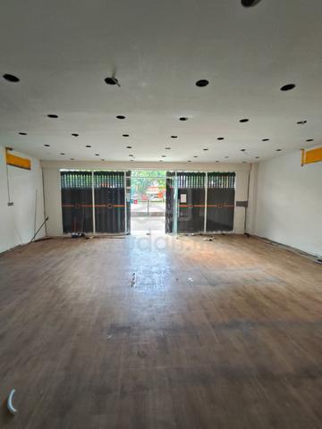 Kampung Air facing road 6 Storey Whole Block Building Hotel For Sales 1