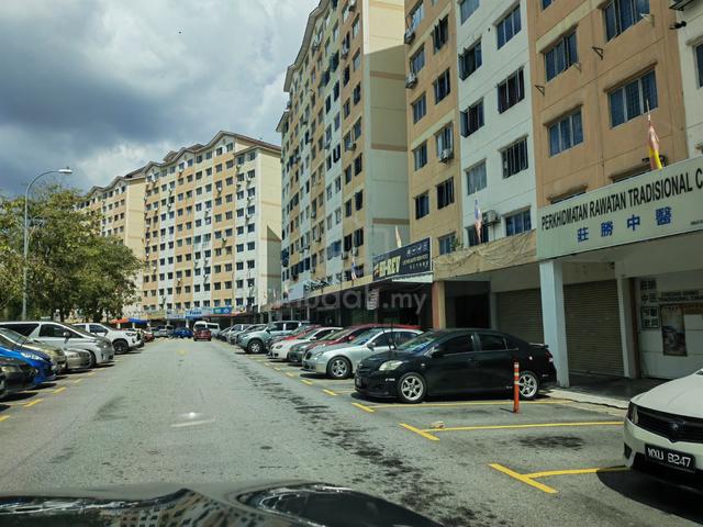 Cheras Taman Bukit Segar Shop , Endlot , next to lift lobby 1