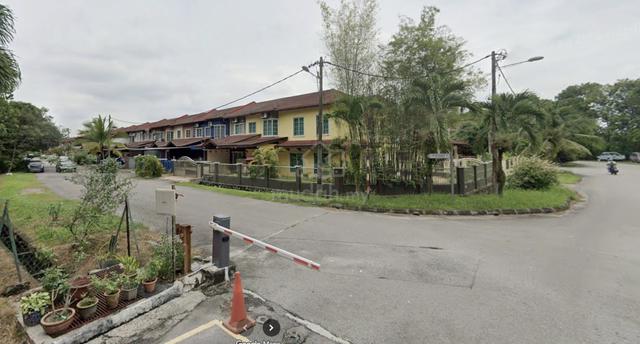 Below Market Price 2sty Superlink house 28x51 Bandar Sunway Semenyih 1