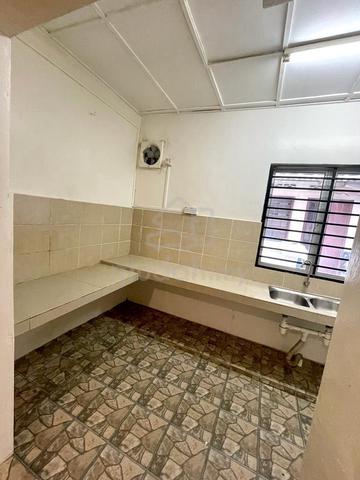 taman putra indah serdang double storey house for rent 20x70 partial 1