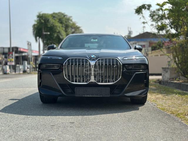 2023 BMW I7 M-Sport G70 (A) LOW MILEAGE!! - 4