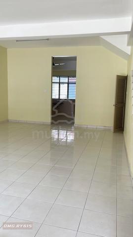 Newly Painted 2 Storey 22X75 Kerongsang Bandar Puteri Klang Value Rent 1