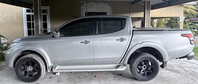 2017 Mitsubishi TRITON 2.4 VGT A/T (A) - 4