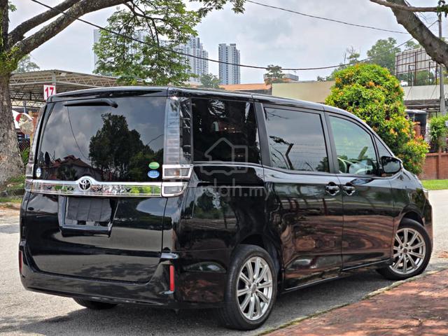 2019 Toyota VOXY 2.0 X HERMES 8SEAT FACELIFT ZZR80 - 2