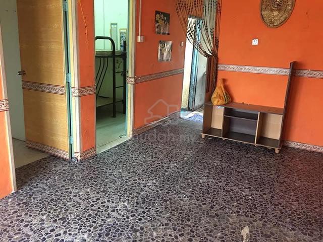 Flat Jalan Bukit Kecil 1