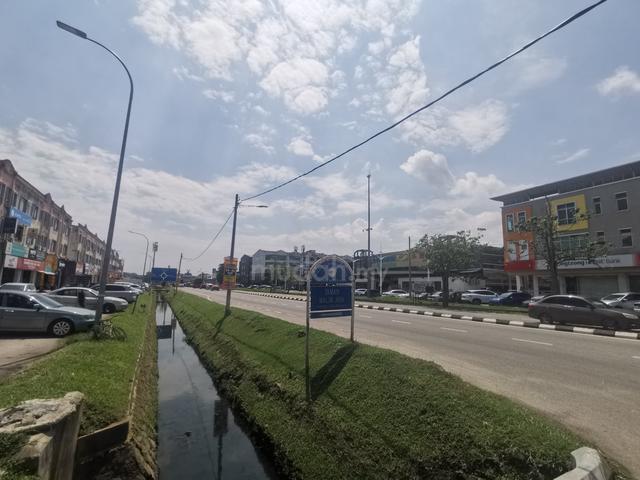 Main Road 2 Storey Shoplot Taman Malim Jaya Opposite Hong Leong Bank! 1