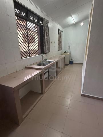 Taman Molek 1.5 Storey Terrace 3 Bed Partial Furnish Johor Jaya 1