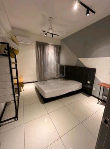 Master bedroom for rent in Luminari 1