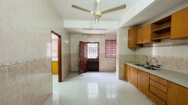 Taman Warisan Puteri Sikamat Seremban Facing playground FREEHOLD 1