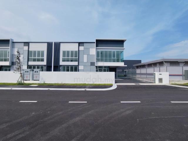 1.5 Storey Taman Saga Industrial Park - Taman Kempas factory For Sale 1