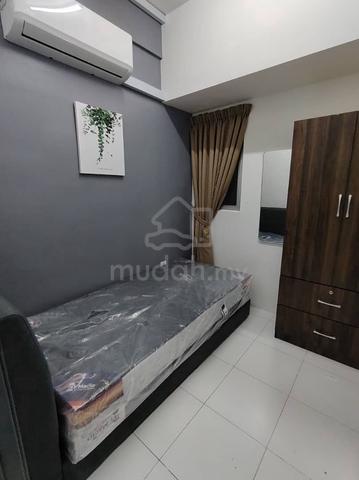 Female Single Room Fully Furnished Wifi Aircond Untuk Disewa 1