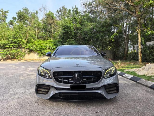 2018 Mercedes Benz E-CLASS 2.0 300 AMG LINE (CKD) - 1