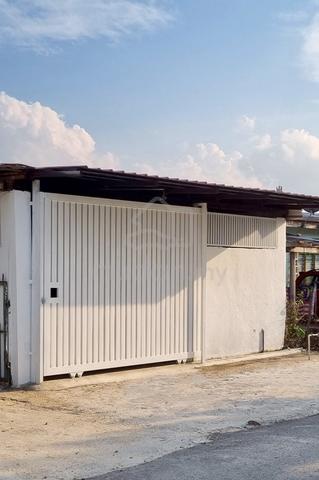 Rumah teres taman adabi Tanah Merah 1