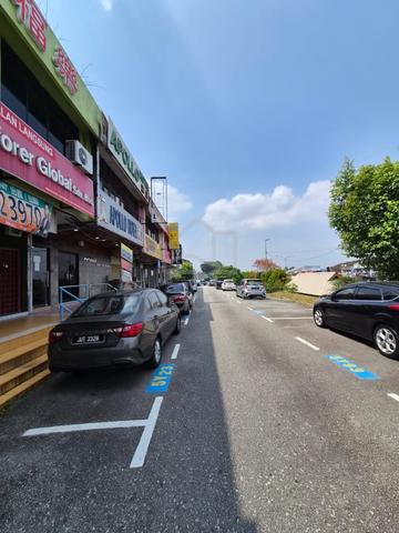 Shop For Rent / Taman Ungku Tun Aminah / Ground Floor / Jalan Nakhoda 1
