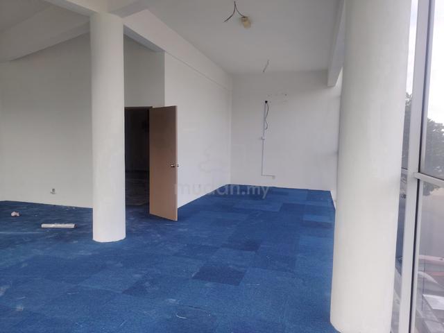 Corner1st floor Shop Office Kawasan Perniagaan Kiara Semenyih For Rent 1