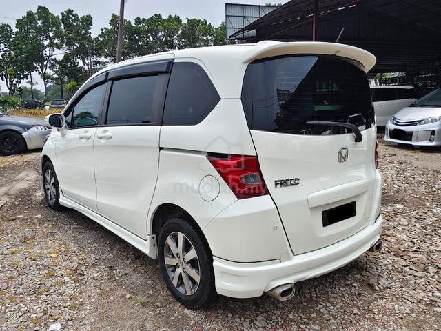 2011 OTR Honda FREED 1.5 E (A) 2POWER DOOR 1 OWNER - 4