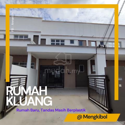 Rumah Baru Kluang di Mengkibol, FREEHOLD Bumi Lot 4 bilik 1