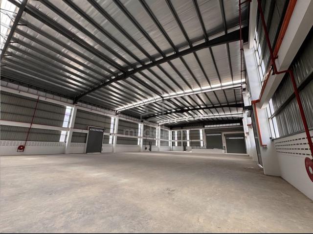 Compass Banting Ready Move in Semi D Detached Factory For Sale 1