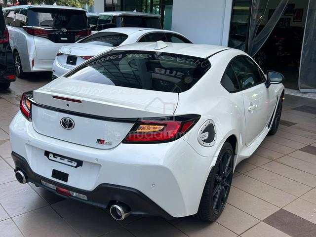 2024 Toyota GR86 2.4 RZ AUTO 4SEATER 8K KM - 2