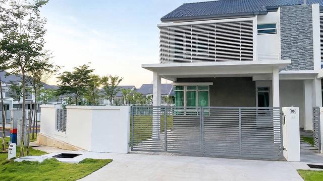 Corner Lot Super Link Double Storey Laman Cempaka Suria For Sale 1