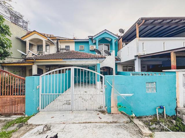 Near Schoolš„ Double Storey Terrace Desa 4 Bandar County Homes Rawang 1