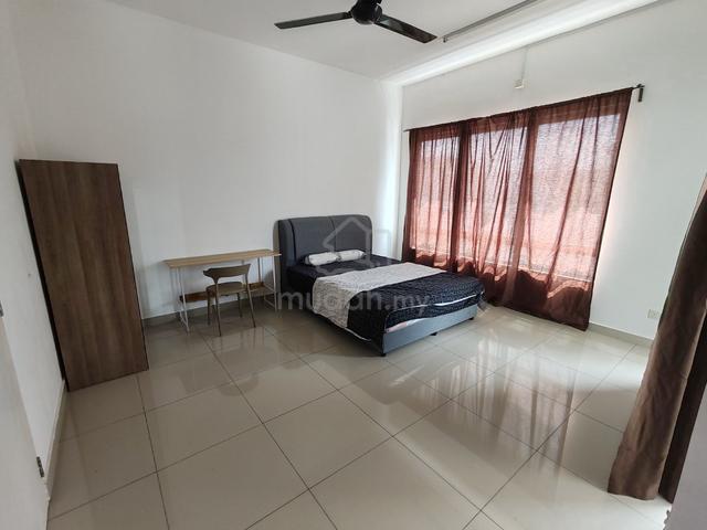 Cozy Clean Big Room Master Bilik Sewa Setia Alam Selangor 1