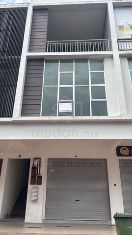 Ion 2 Medini Shop Lot First Floor For Rent 1