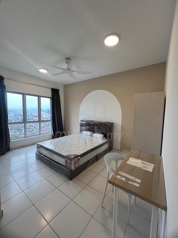 Axis Crown,Master Room,Female Unit,5min walk to LRT,Ampang,Pandan jaya 1