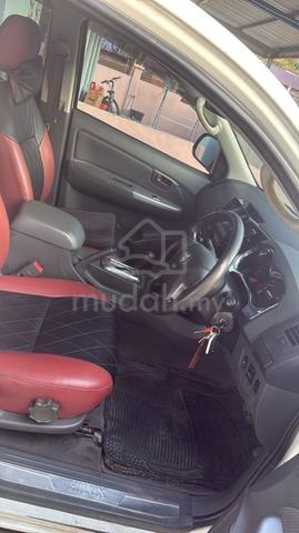 2012 Toyota HILUX 2.5 G (A) - 5