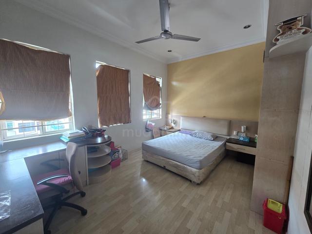 5-ROOMS 2-Storey Hse FULLY RENOVATED FURNISHED Georgetown Bu-2000SF 5