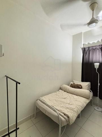 Single Private Bilik Sewa Perempuan Setia Alam Fully Furnished 1