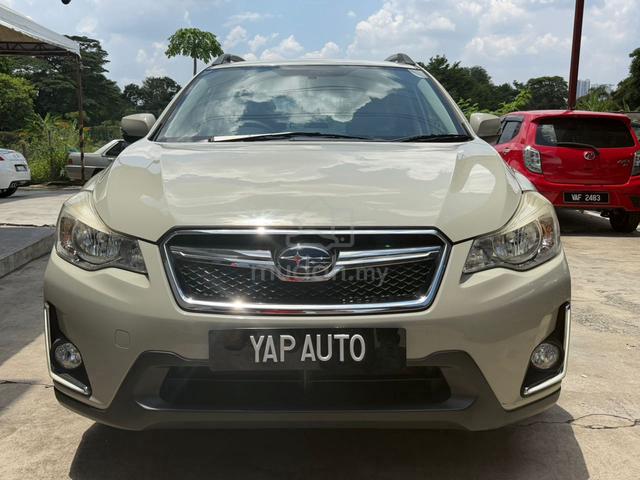 Subaru XV 2.0 AWD l Year 2017 l Leather Seats - 3