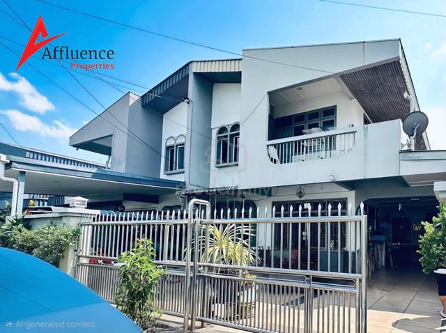 Rubber Road Semi D . 9 Bedrooms 🏆 Near Hospital & Green Road 1